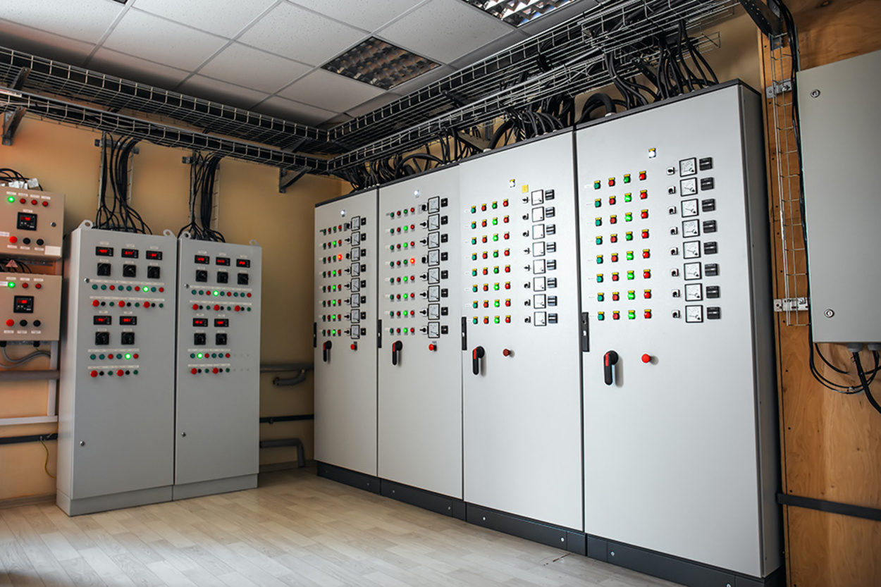 Schalt­anlagen­bau bei Elektrotechnik Bauch in Preith